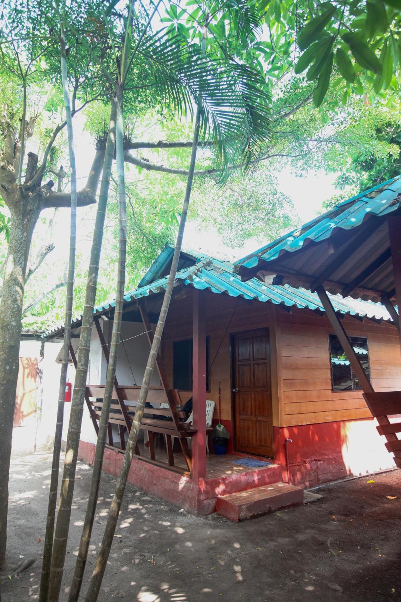Family Song Koh Lipe Hotel Ngoại thất bức ảnh