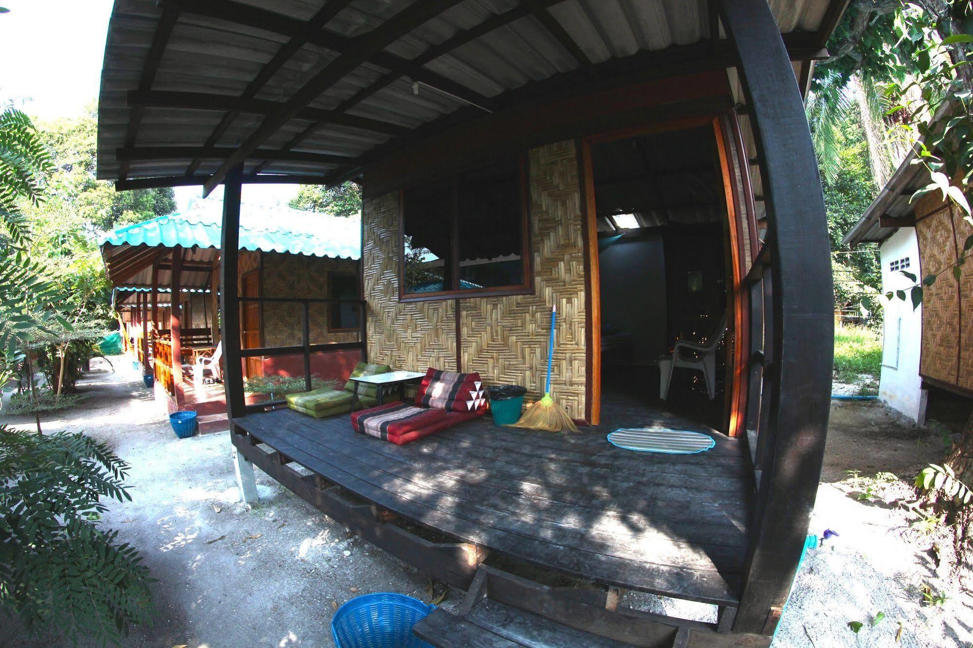 Family Song Koh Lipe Hotel Ngoại thất bức ảnh